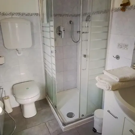 Anita 3* Uscio