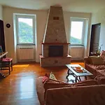 Anita 3*